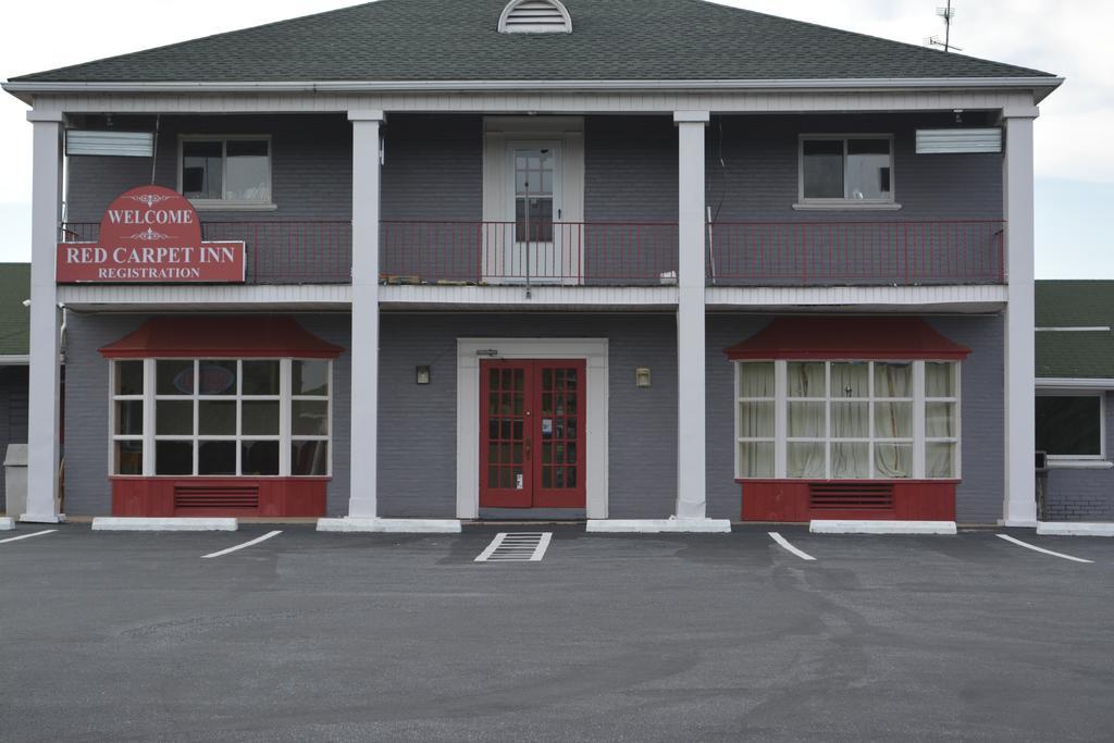 Red Carpet Inn & Suites New Cumberland Exteriör bild