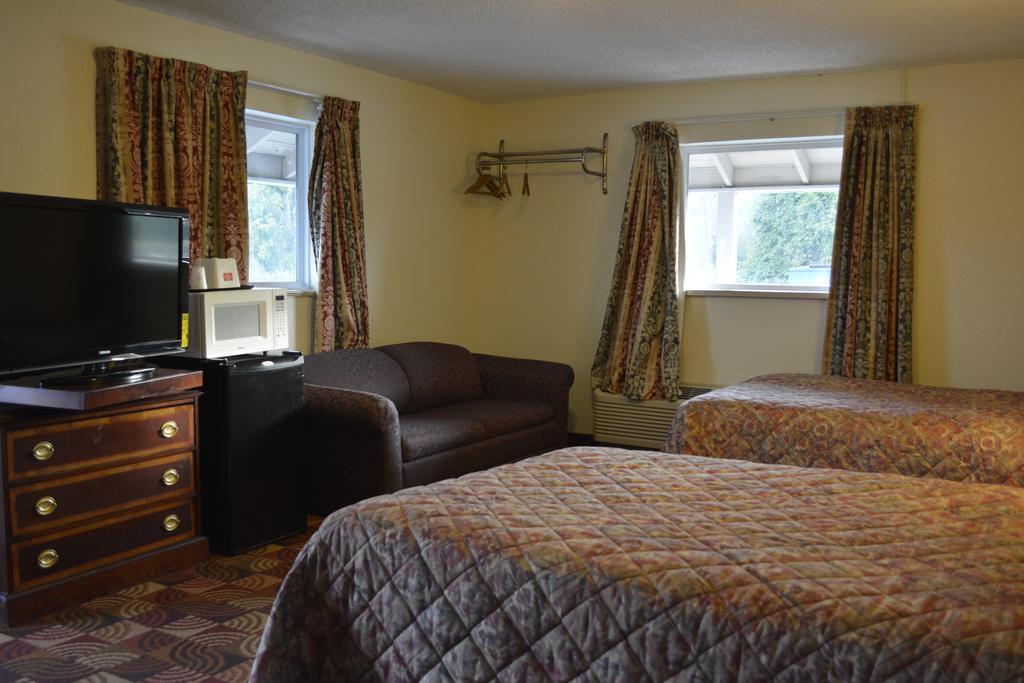 Red Carpet Inn & Suites New Cumberland Exteriör bild