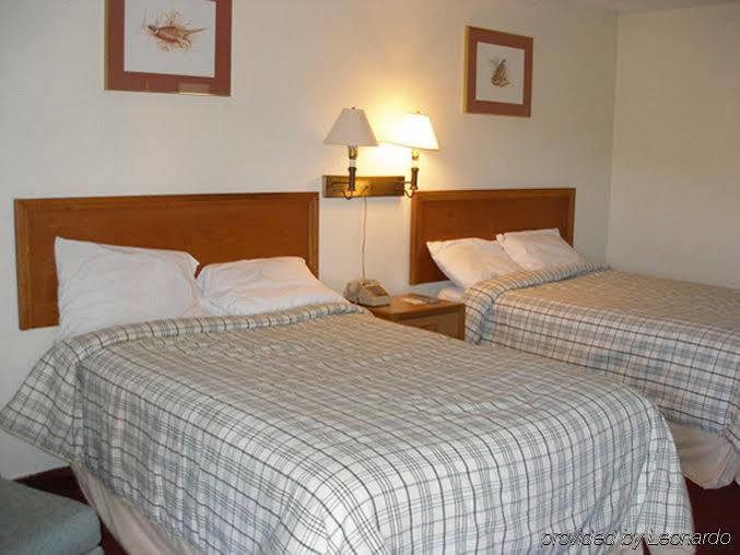 Red Carpet Inn & Suites New Cumberland Exteriör bild